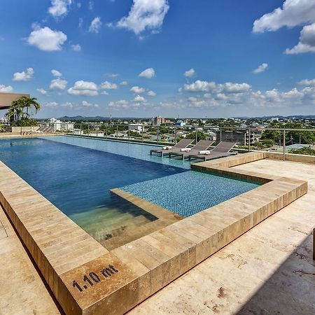 Ghl Hotel Montería Εξωτερικό φωτογραφία Infinity pool at the rooftop